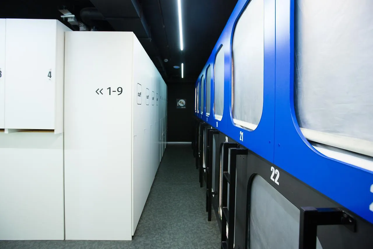 موسكو Capsule Hotel Interqube Bolshaya Polyanka بيت شباب